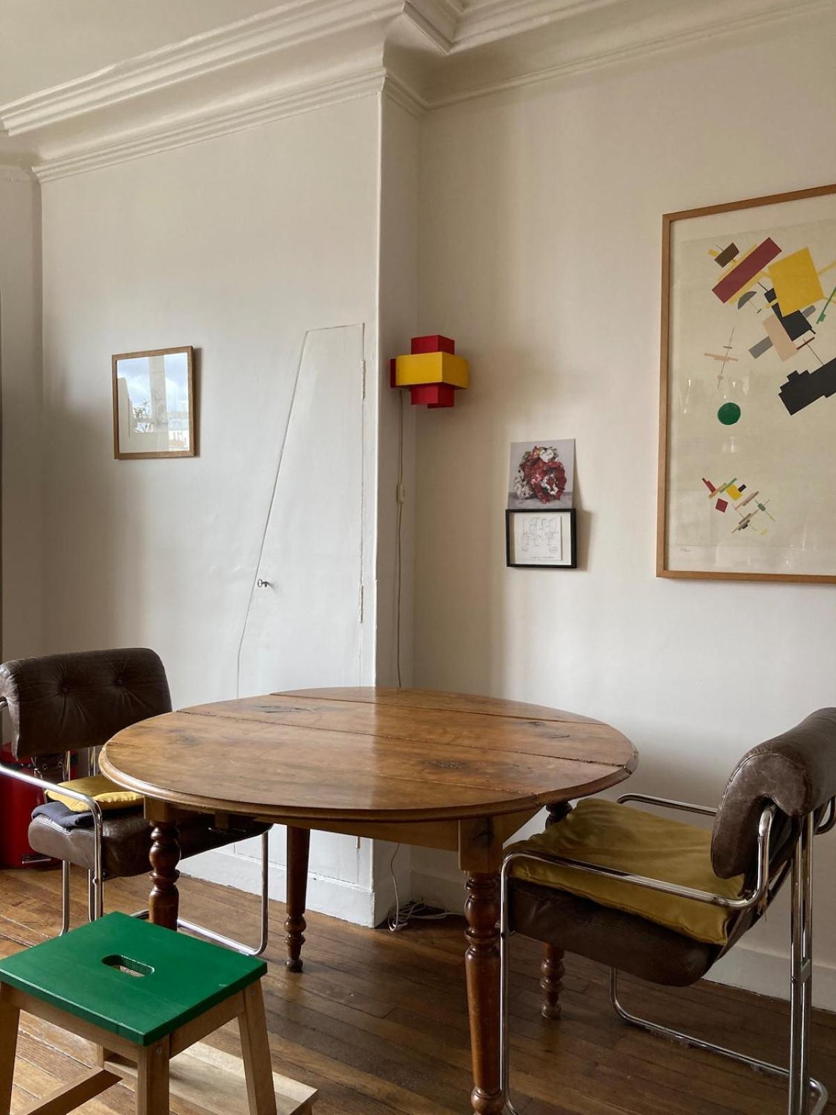 Luminous And Inspiring Arty Appartement