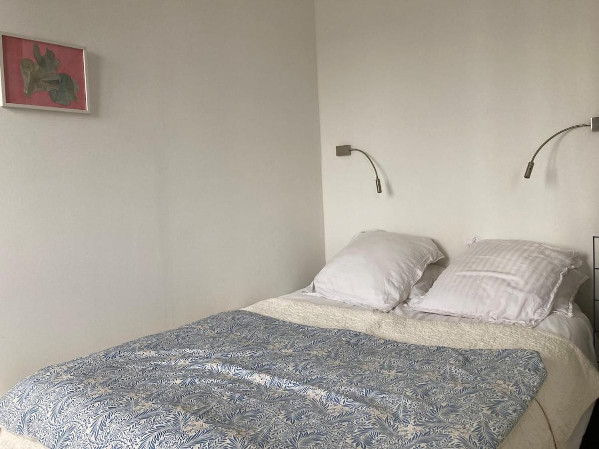 Luminous And Inspiring Arty Appartement